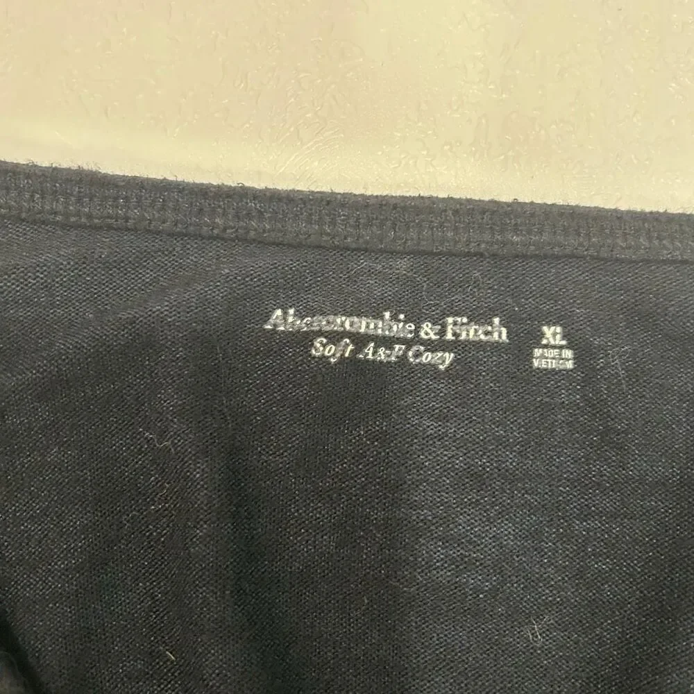 Abercrombie & Fitch chic flattering